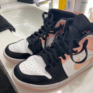 Jordan 1 Mid Crimson Tint Size 8